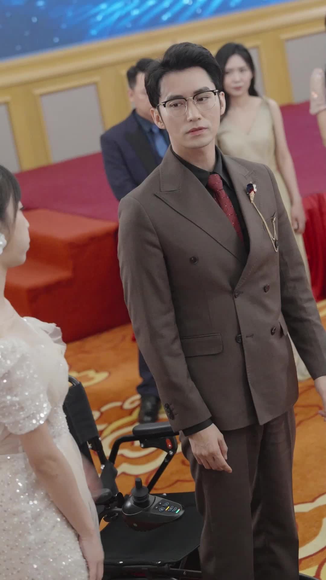 الحلقة 35 - صعود من رماد الجنون